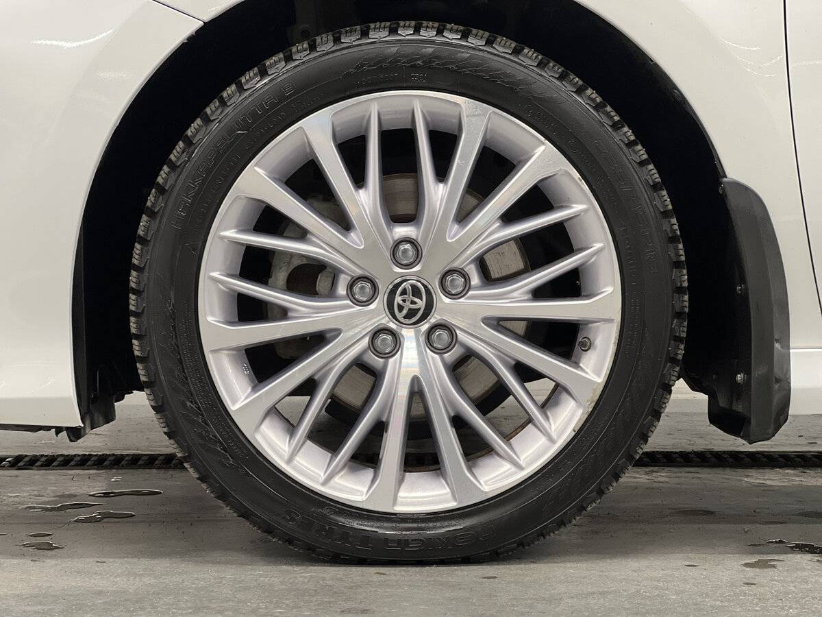 Купить Toyota Camry с пробегом. Фото: #17