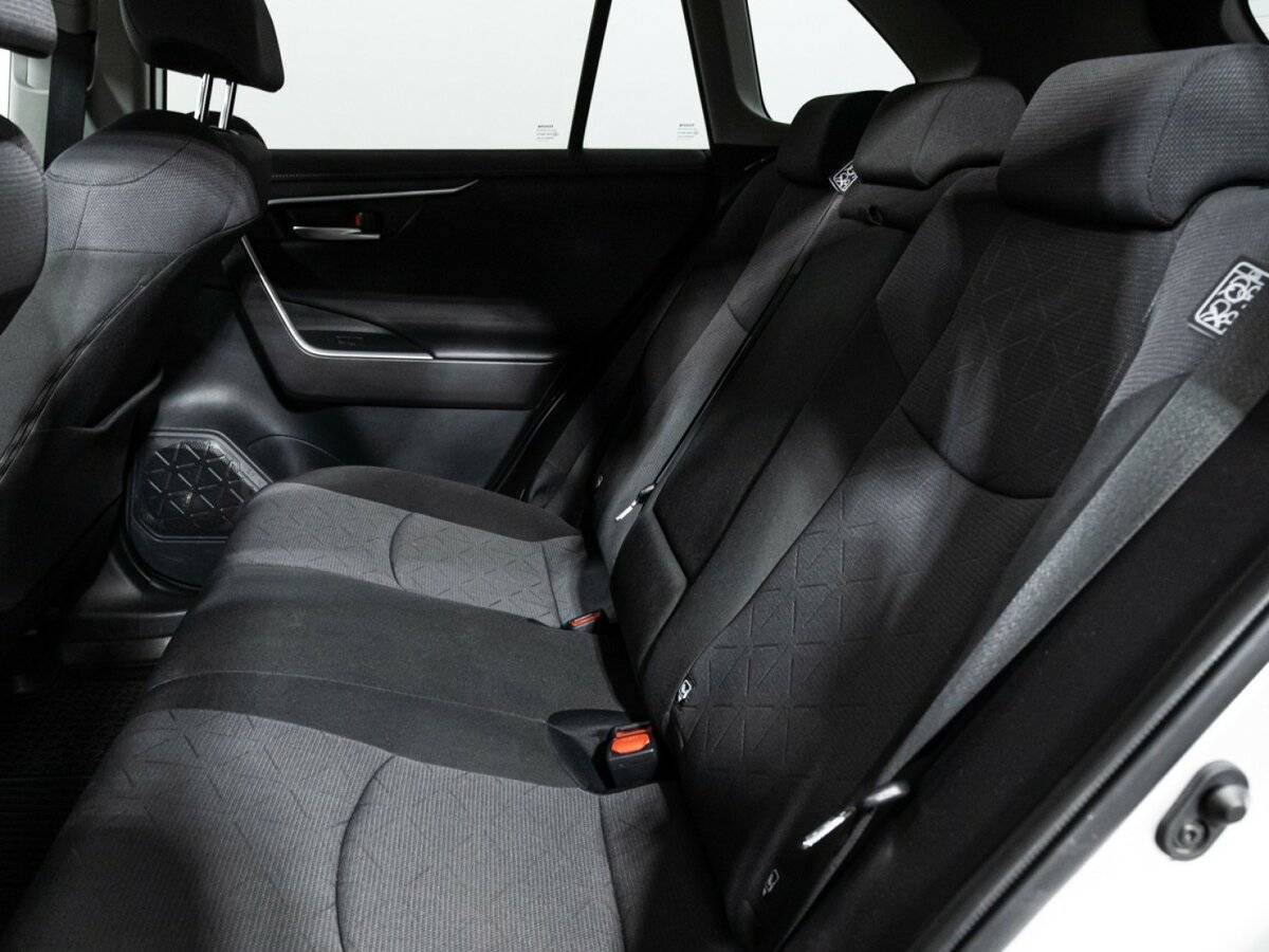 Купить Toyota RAV4 с пробегом. Фото: #9