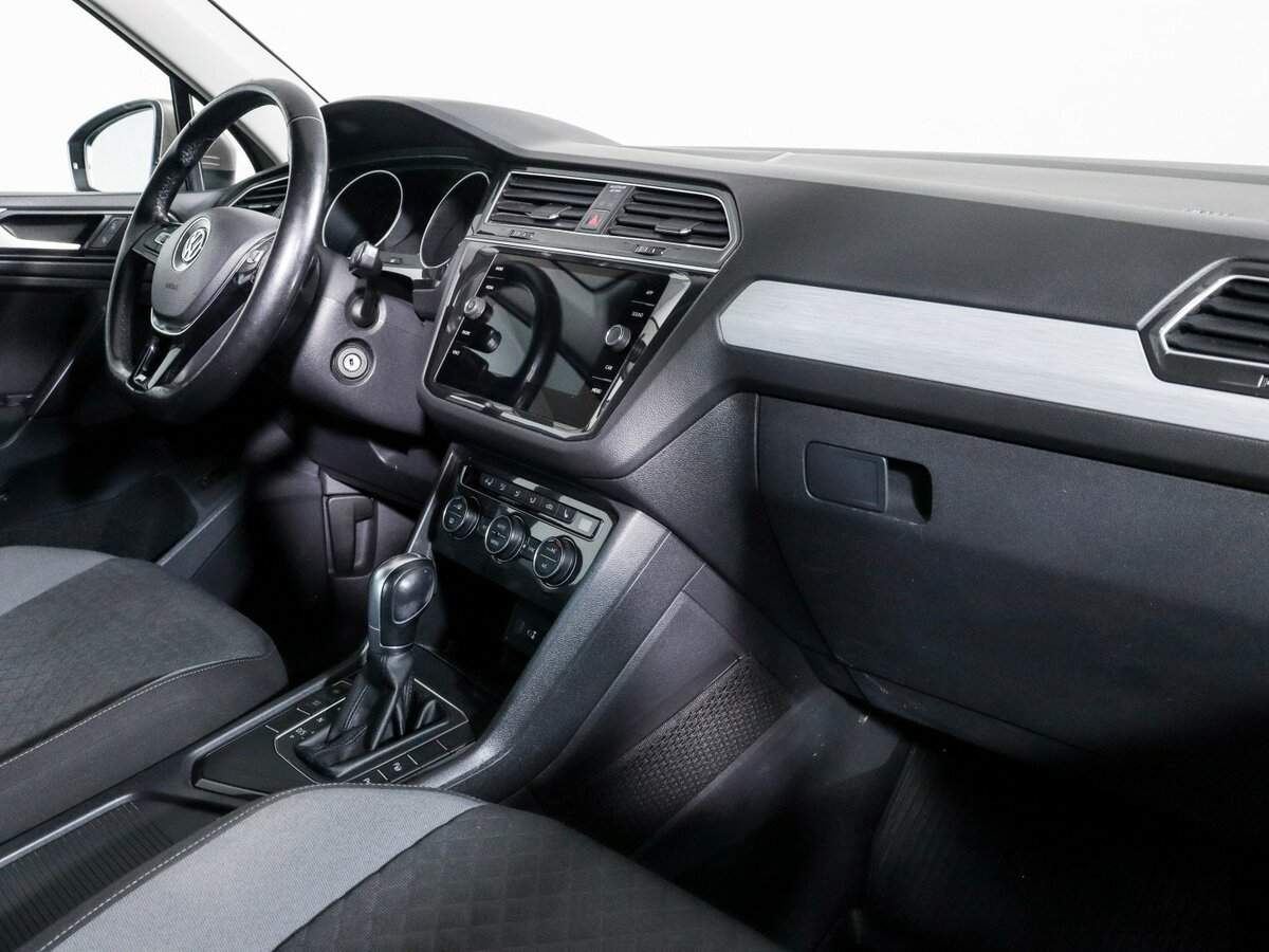 Купить Volkswagen Tiguan с пробегом. Фото: #5