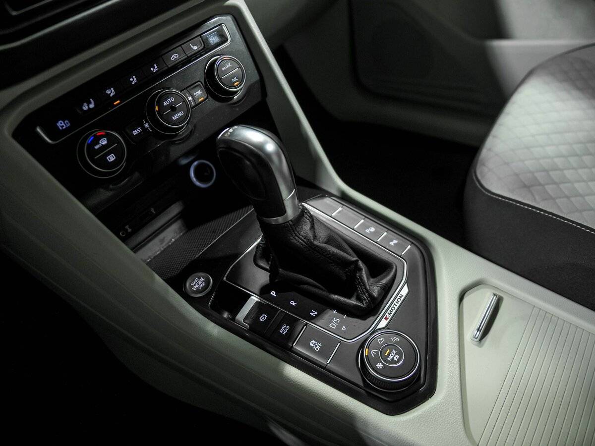 Купить Volkswagen Tiguan с пробегом. Фото: #10