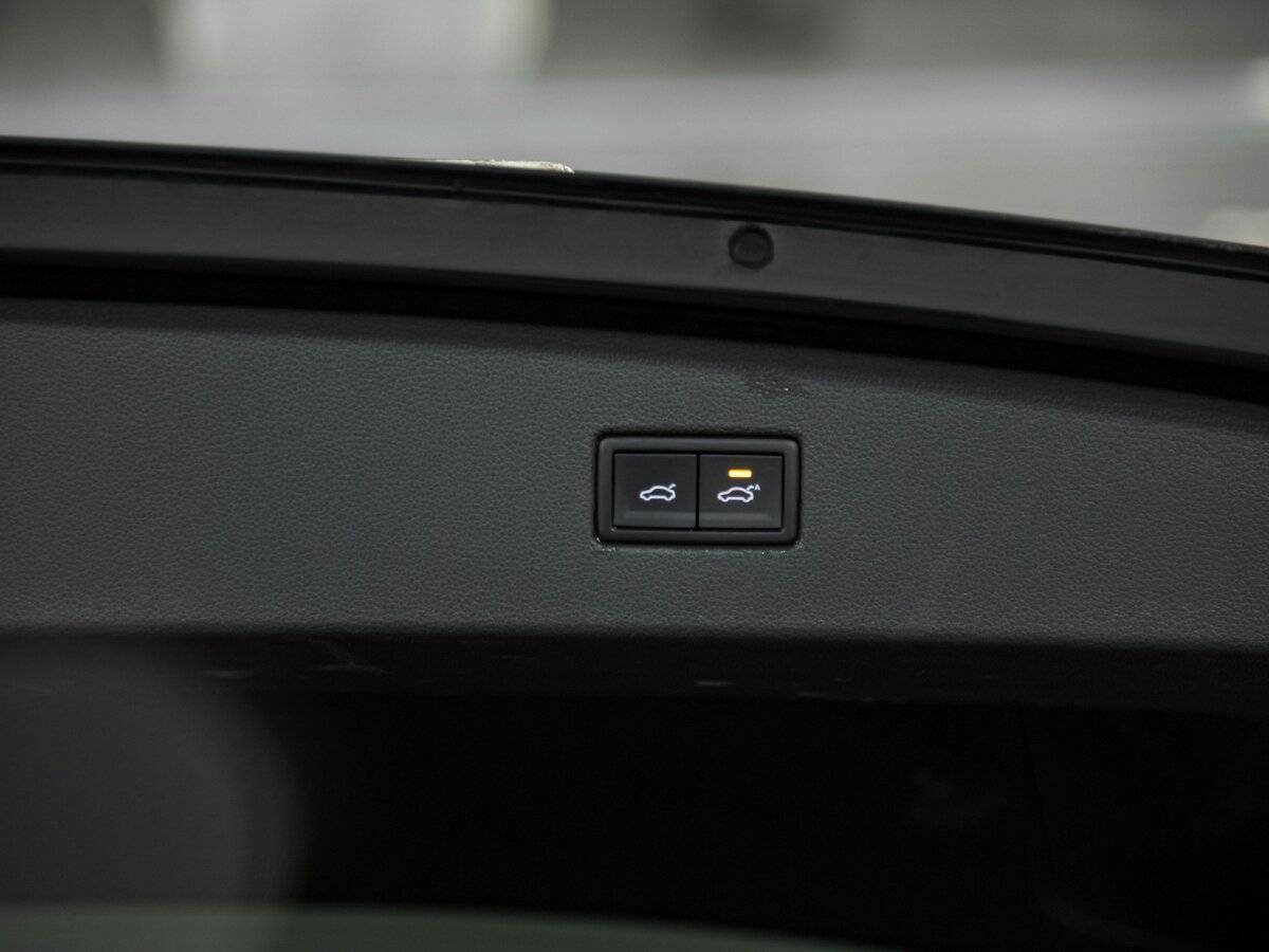 Купить Volkswagen Tiguan с пробегом. Фото: #18