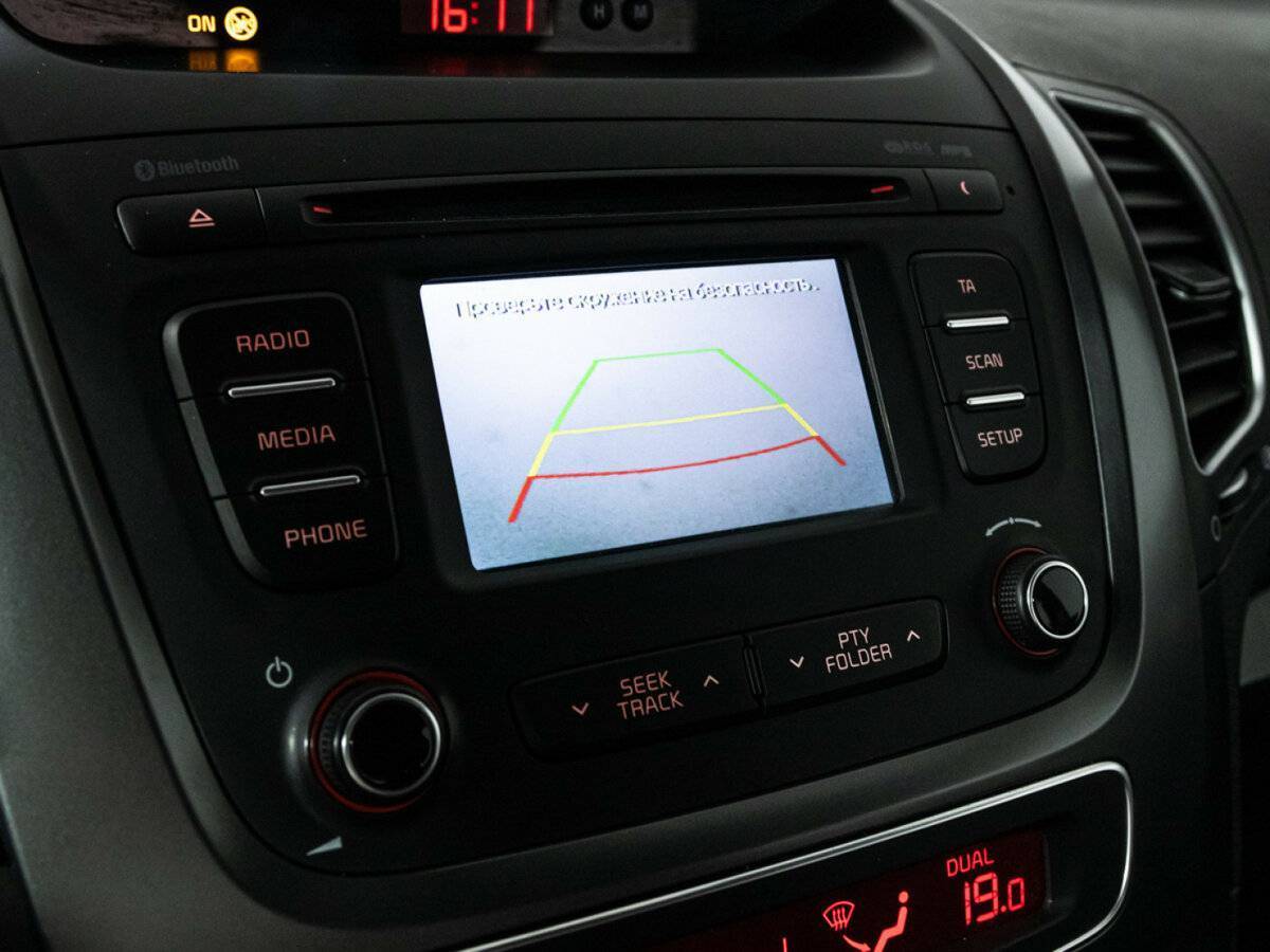 Купить Kia Sorento с пробегом. Фото: #13