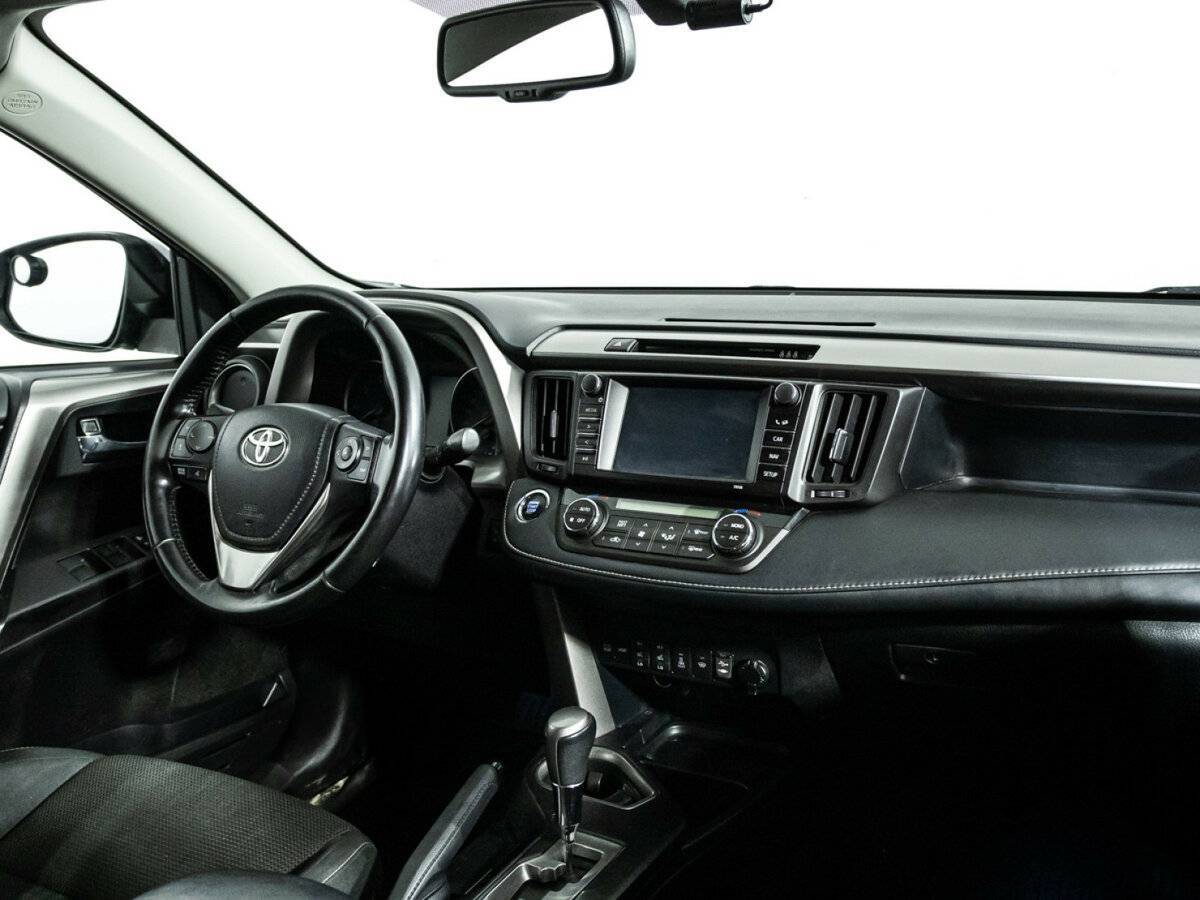 Купить Toyota RAV4 с пробегом. Фото: #8