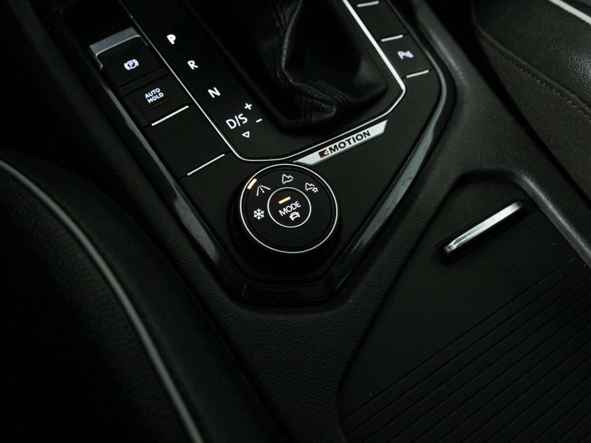Купить Volkswagen Tiguan с пробегом. Фото: #20