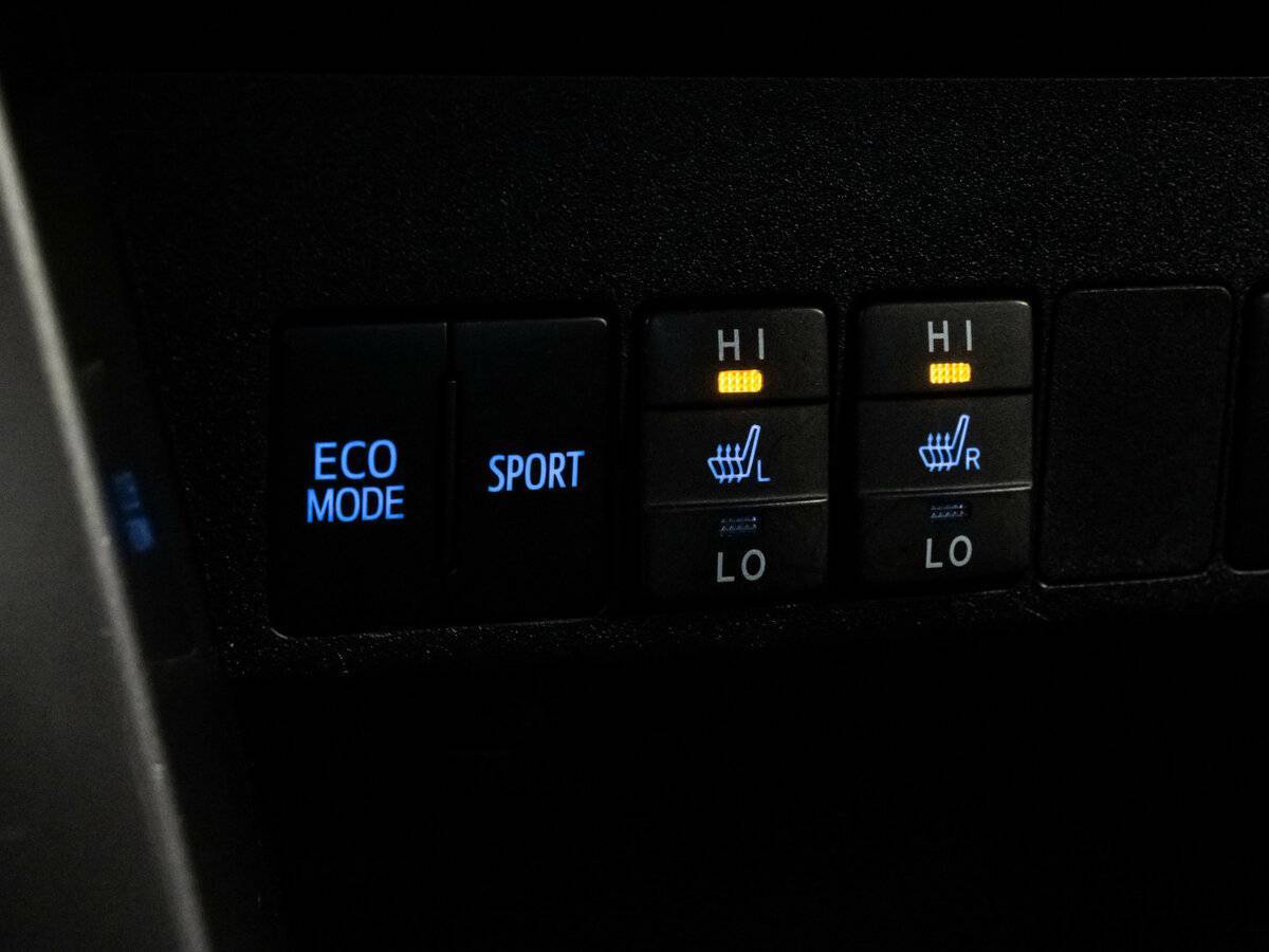 Купить Toyota RAV4 с пробегом. Фото: #12