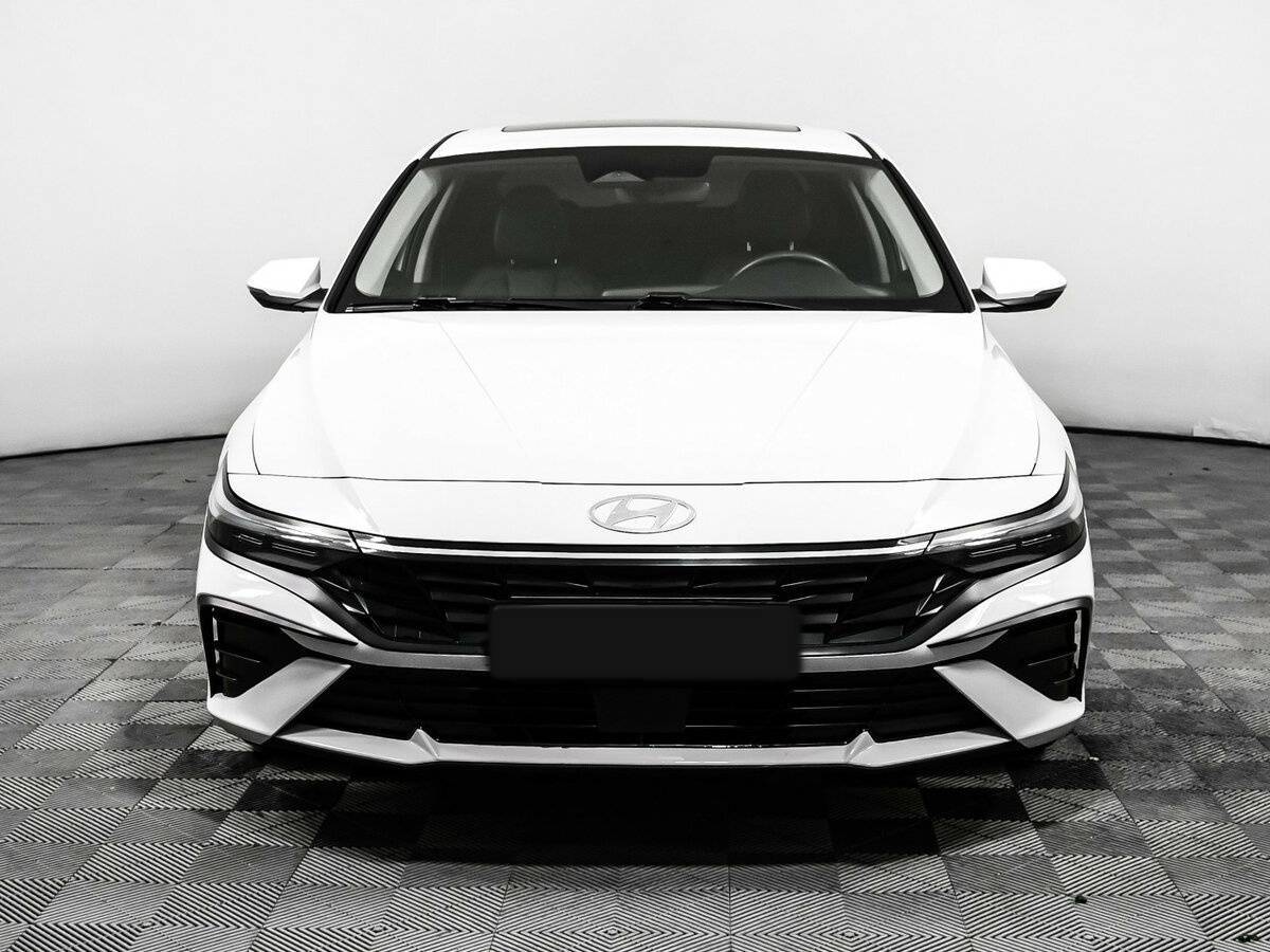 Купить Hyundai Elantra с пробегом. Фото: #1