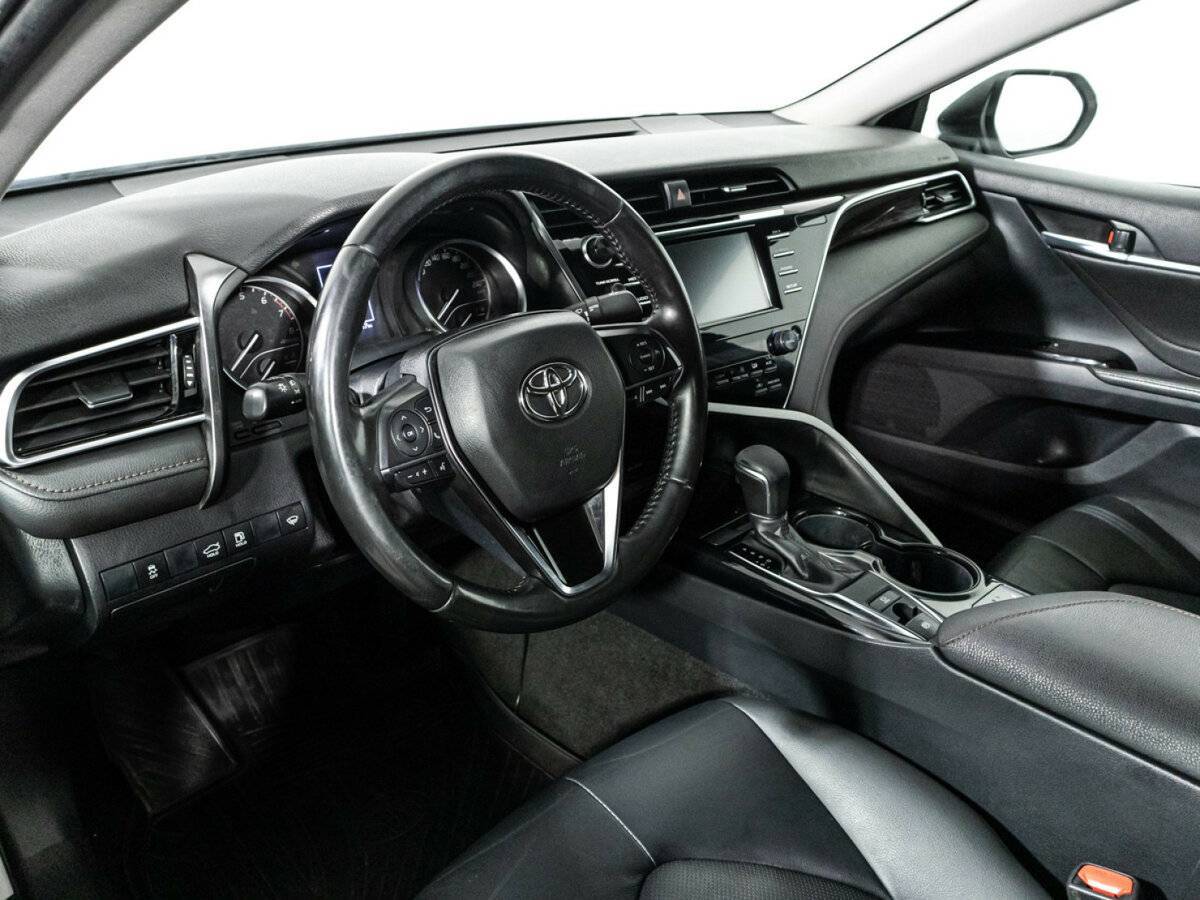 Купить Toyota Camry с пробегом. Фото: #10