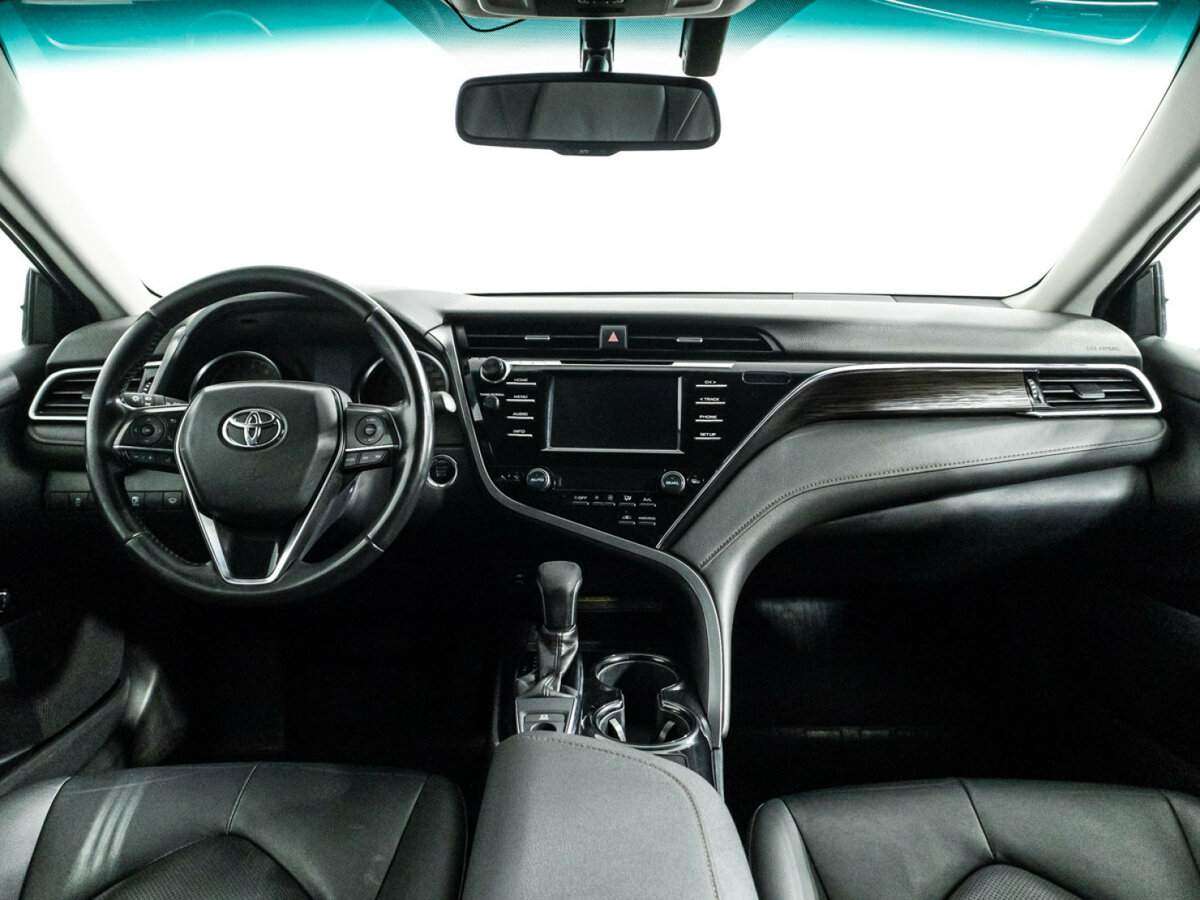 Купить Toyota Camry с пробегом. Фото: #12