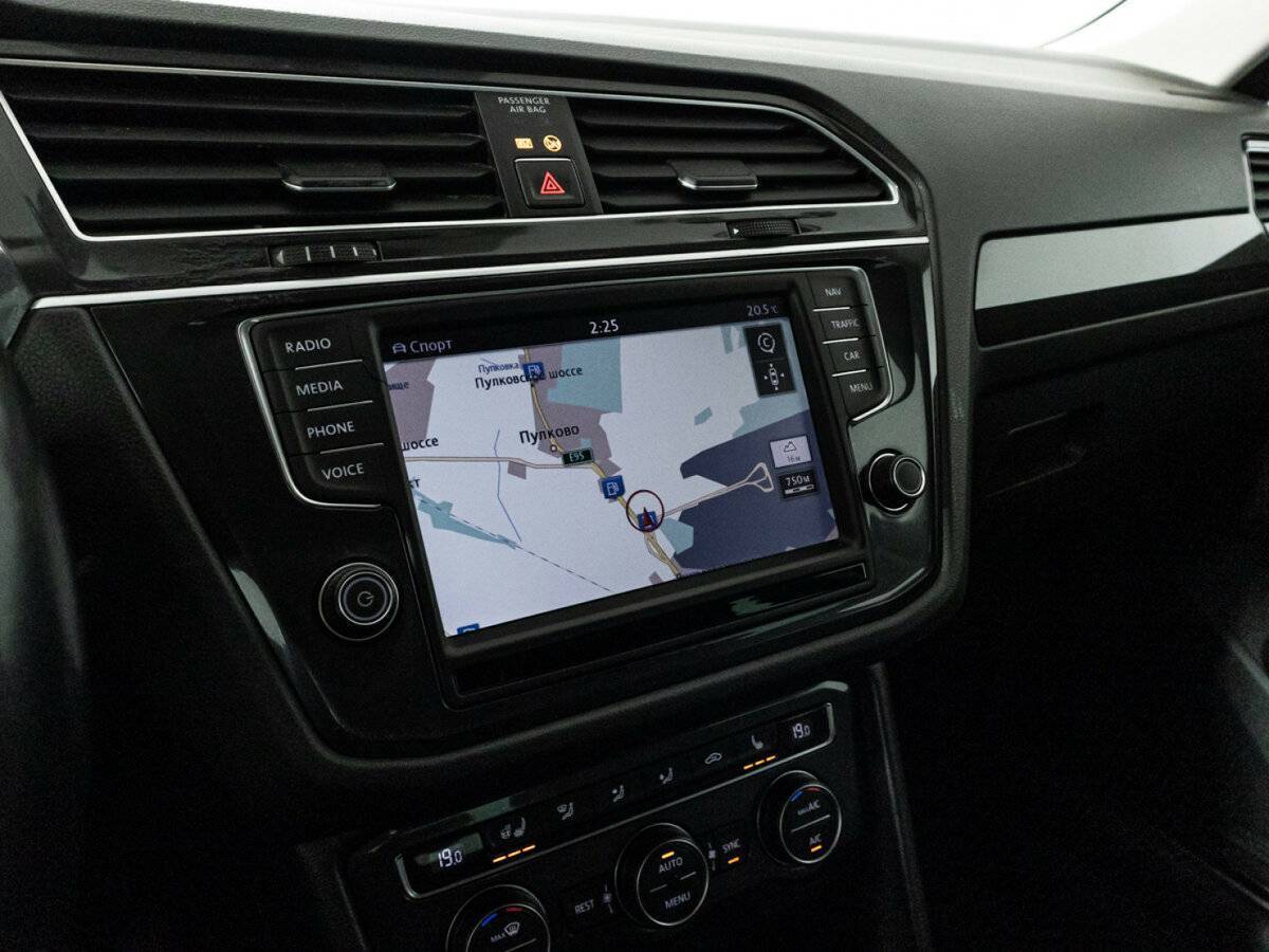 Купить Volkswagen Tiguan с пробегом. Фото: #16