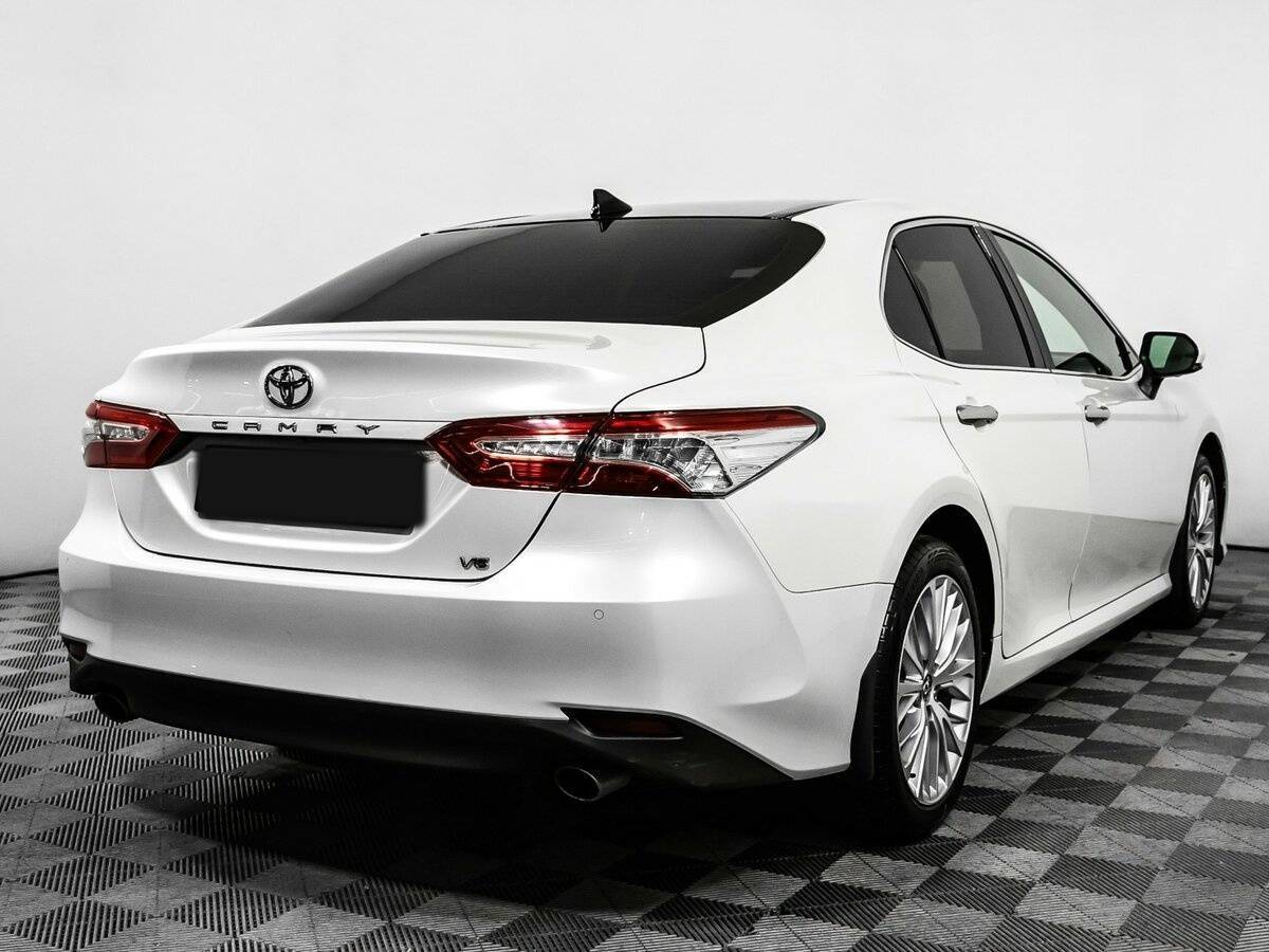 Купить Toyota Camry с пробегом. Фото: #4
