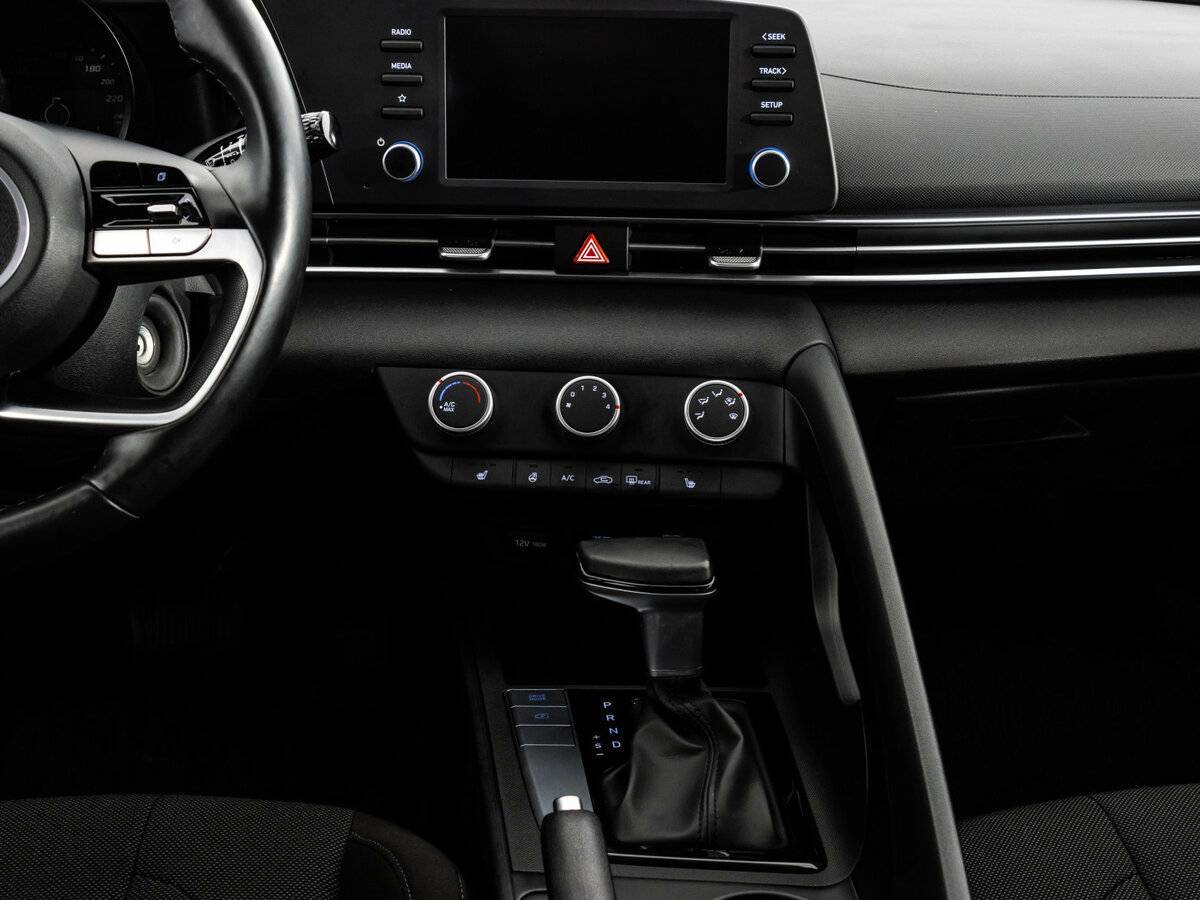 Купить Hyundai Elantra с пробегом. Фото: #15