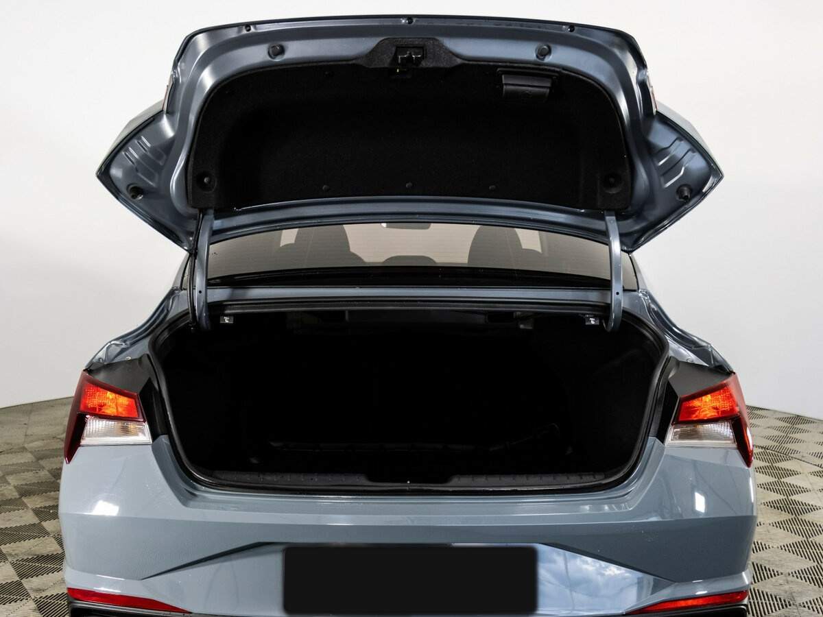 Купить Hyundai Elantra с пробегом. Фото: #19