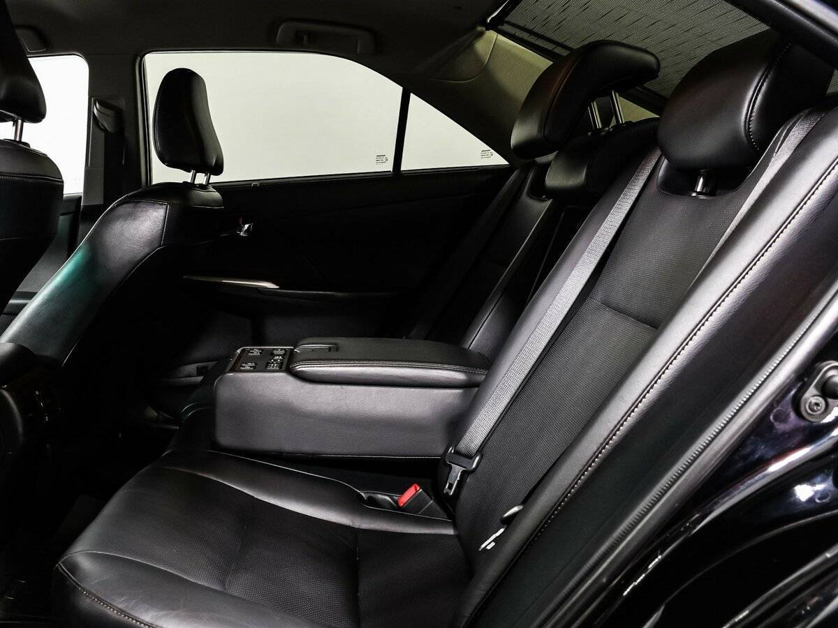 Купить Toyota Camry с пробегом. Фото: #12