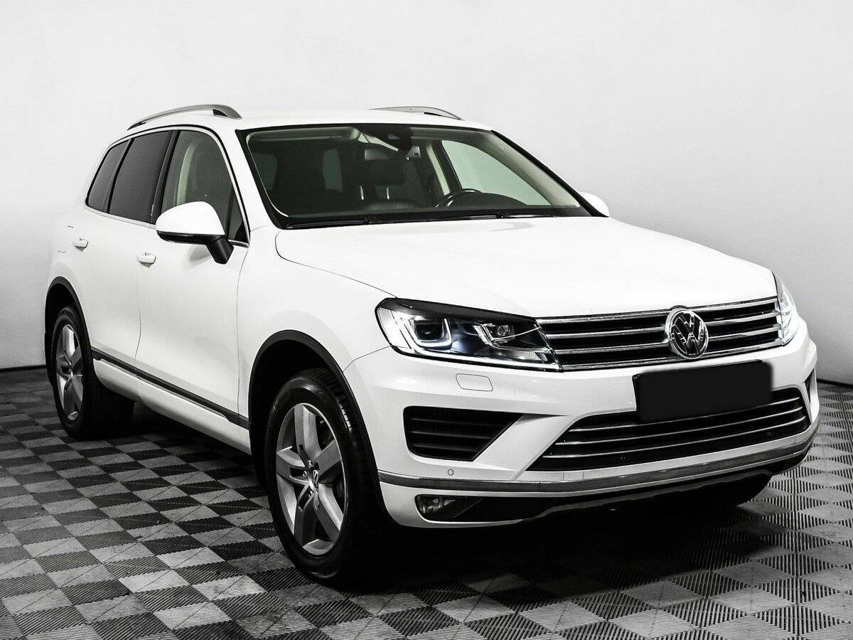 Купить Volkswagen Touareg с пробегом. Фото: #2