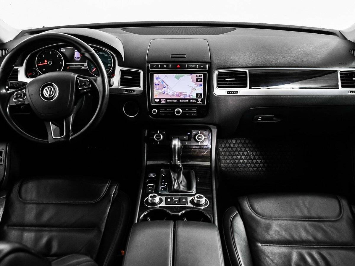Купить Volkswagen Touareg с пробегом. Фото: #10