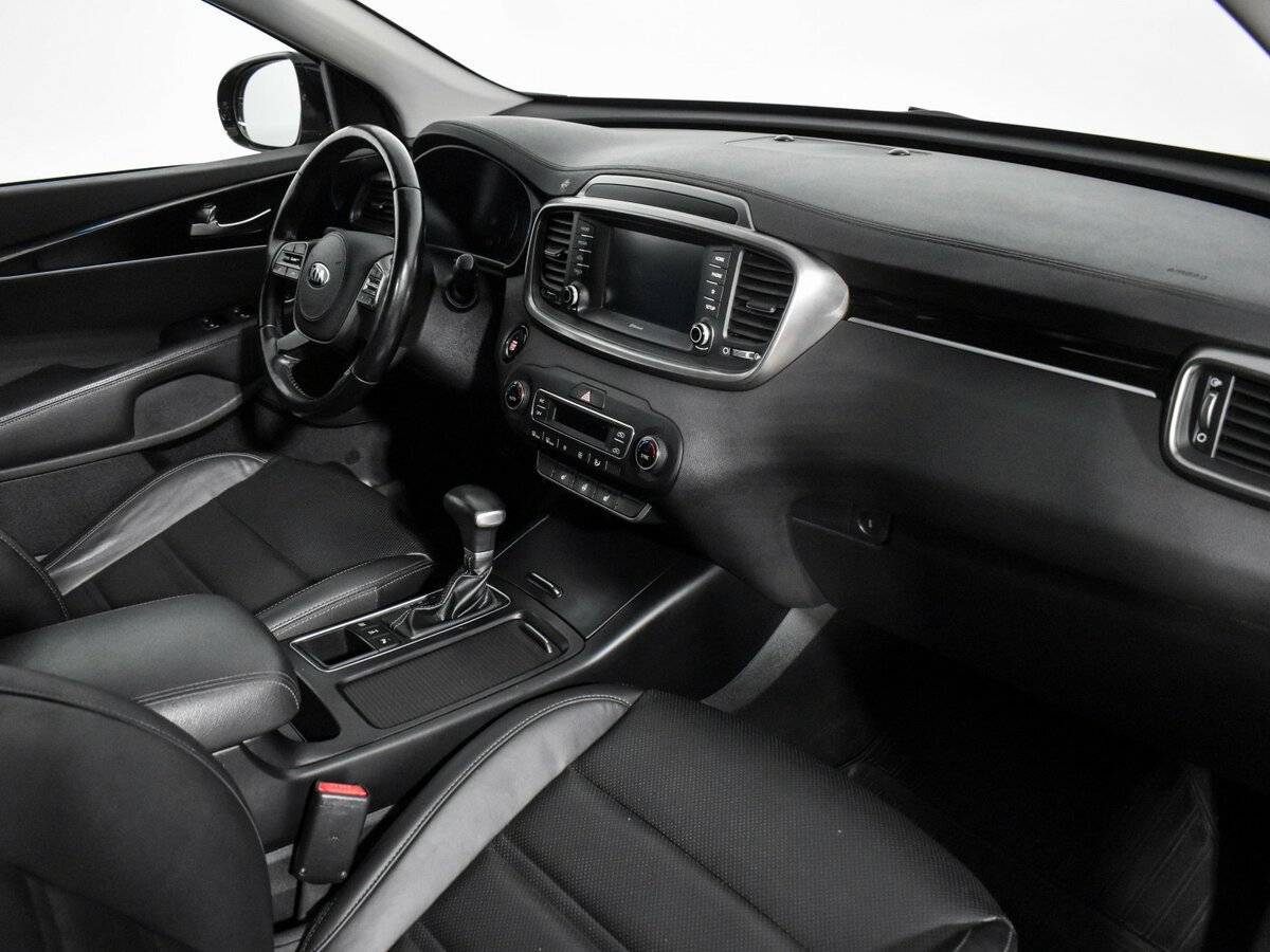 Купить Kia Sorento с пробегом. Фото: #11