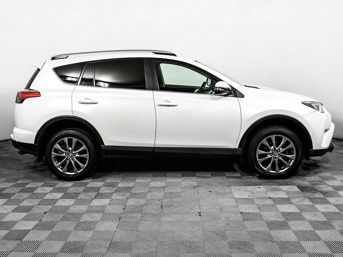 Купить Toyota RAV4 с пробегом. Фото: #3