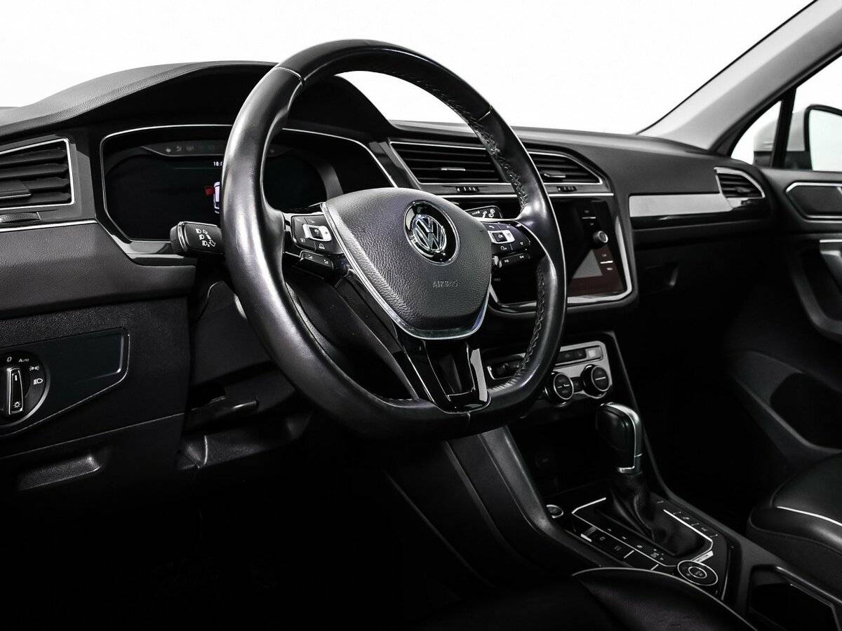 Купить Volkswagen Tiguan с пробегом. Фото: #11