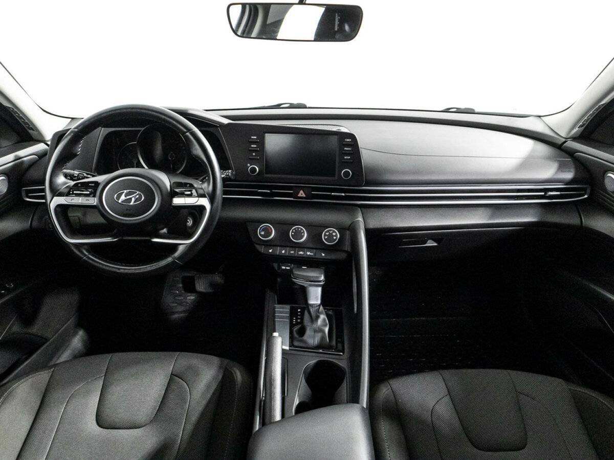 Купить Hyundai Elantra с пробегом. Фото: #12