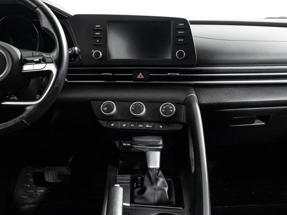 Купить Hyundai Elantra с пробегом. Фото: #13