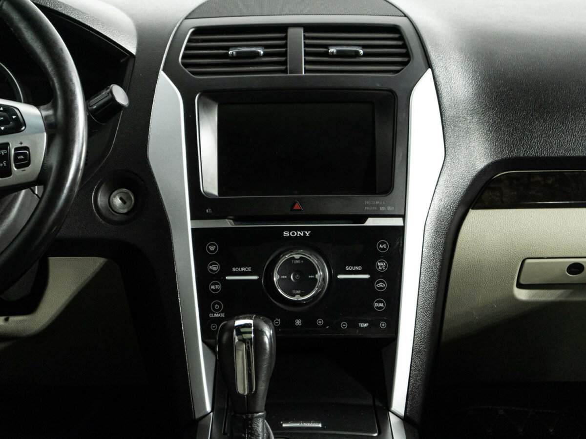 Купить Ford Explorer с пробегом. Фото: #11