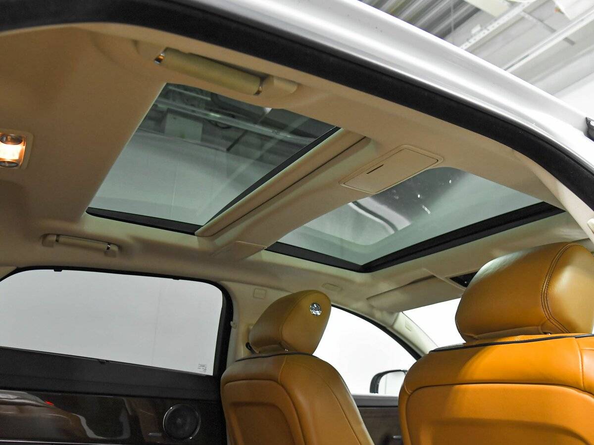 Купить Jaguar XJ с пробегом. Фото: #17