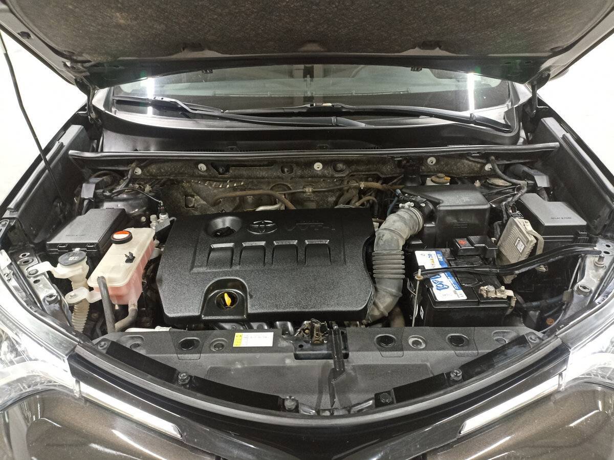 Купить Toyota RAV4 с пробегом. Фото: #8