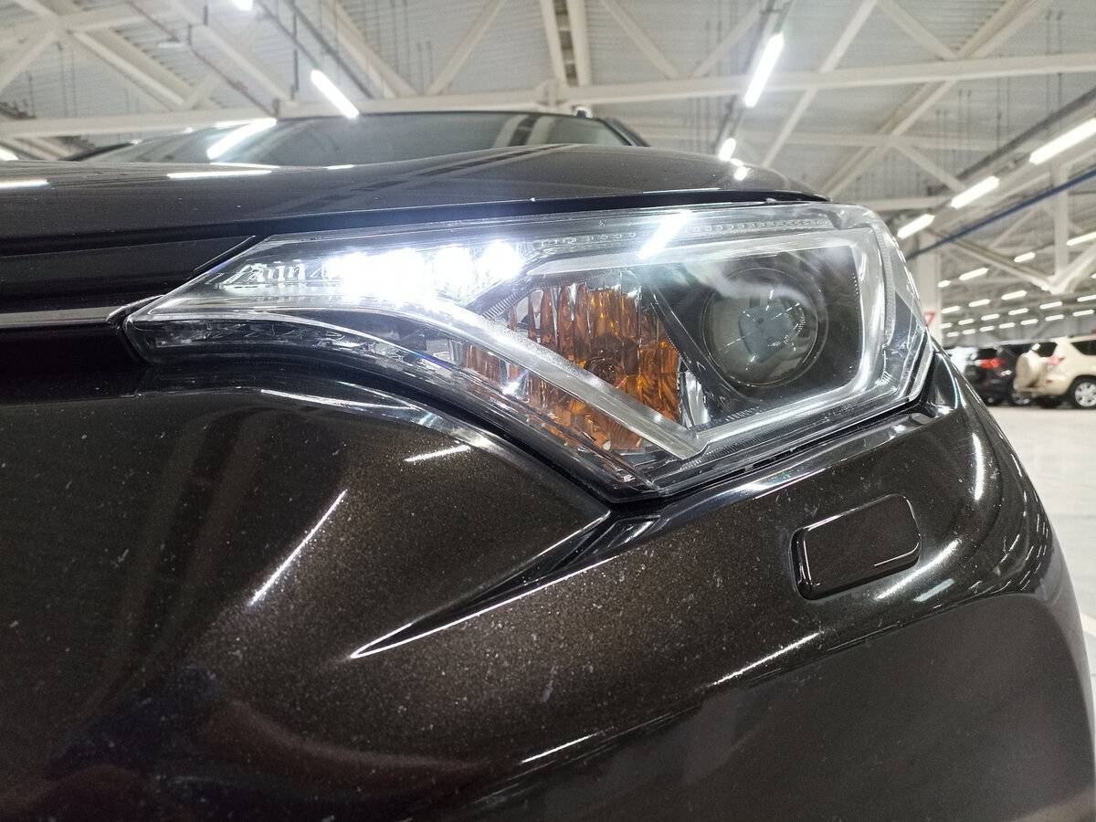 Купить Toyota RAV4 с пробегом. Фото: #16