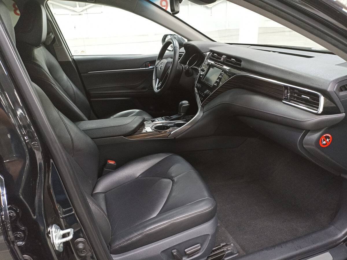 Купить Toyota Camry с пробегом. Фото: #10
