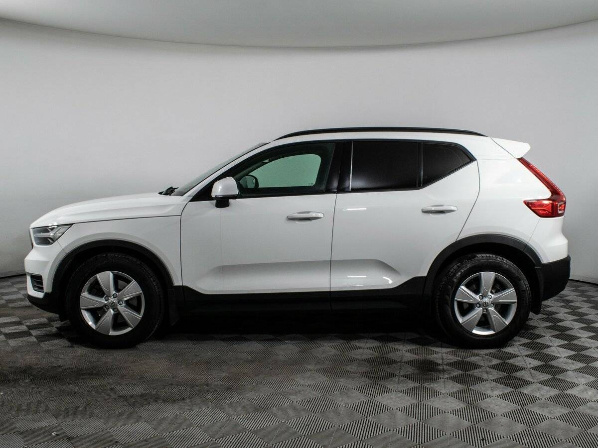 Купить Volvo XC40 с пробегом. Фото: #4