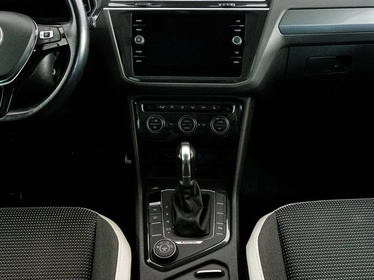 Купить Volkswagen Tiguan с пробегом. Фото: #9