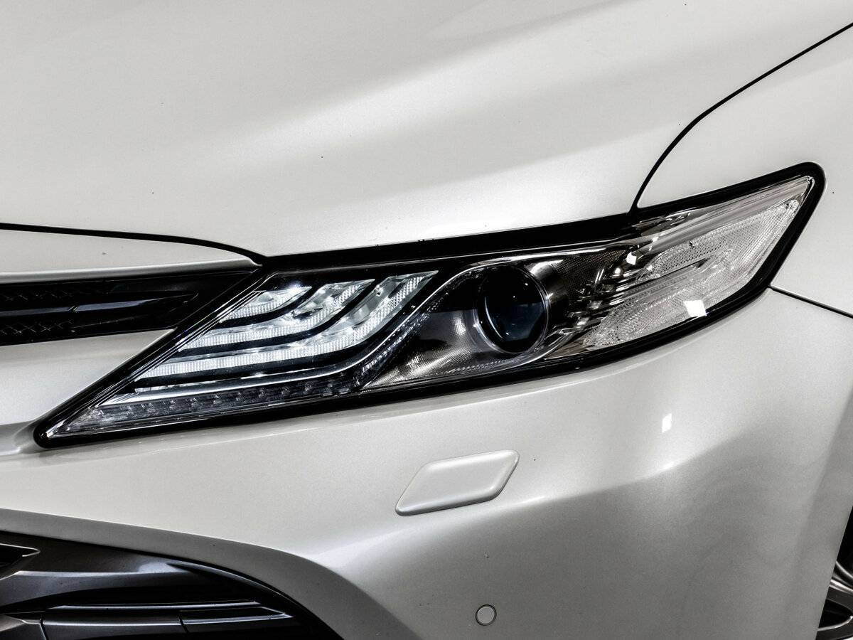 Купить Toyota Camry с пробегом. Фото: #8