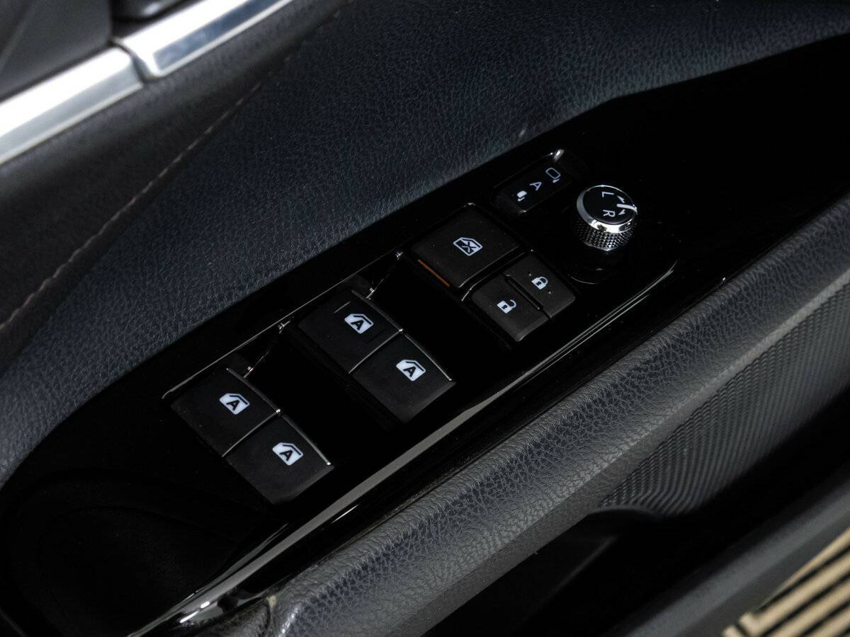 Купить Toyota Camry с пробегом. Фото: #22