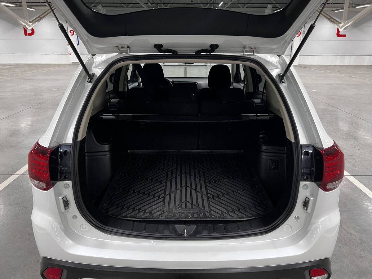 Купить Mitsubishi Outlander с пробегом. Фото: #9