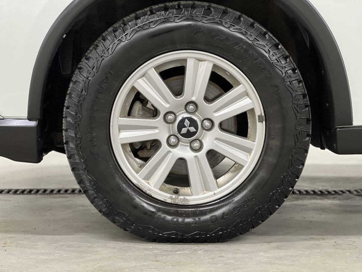 Купить Mitsubishi Outlander с пробегом. Фото: #17