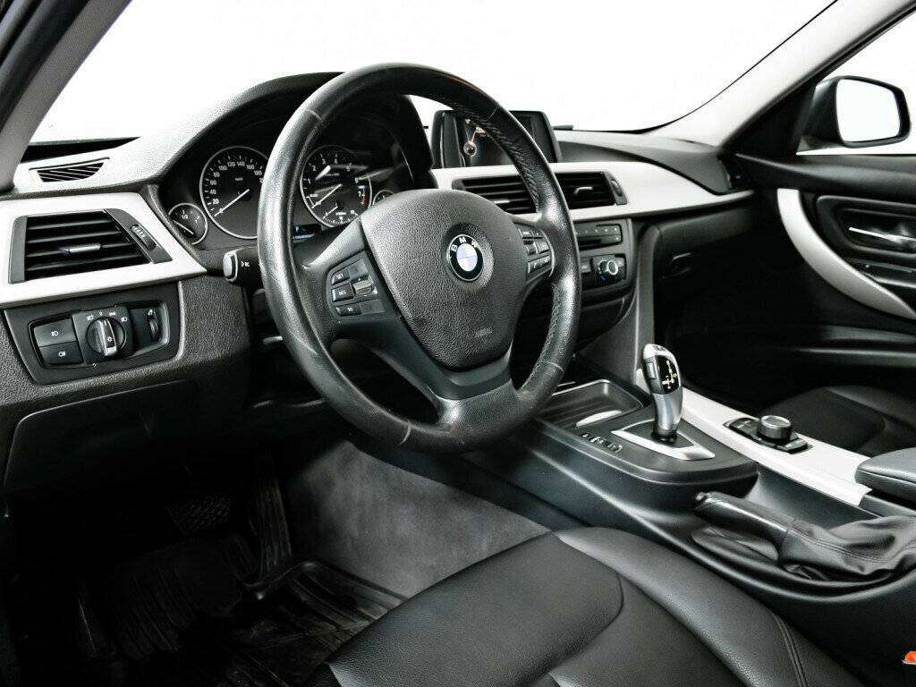 Купить BMW 3 серии с пробегом. Фото: #10