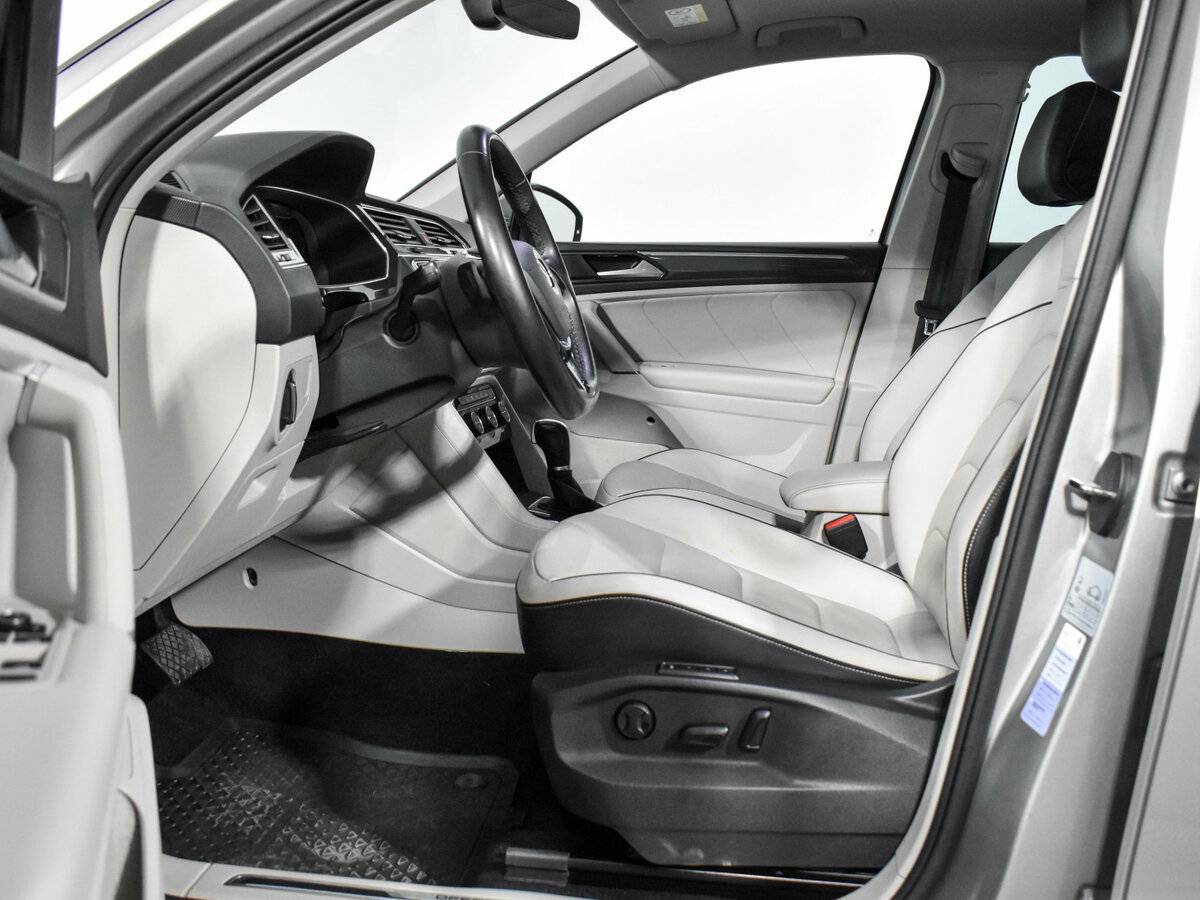 Купить Volkswagen Tiguan с пробегом. Фото: #7