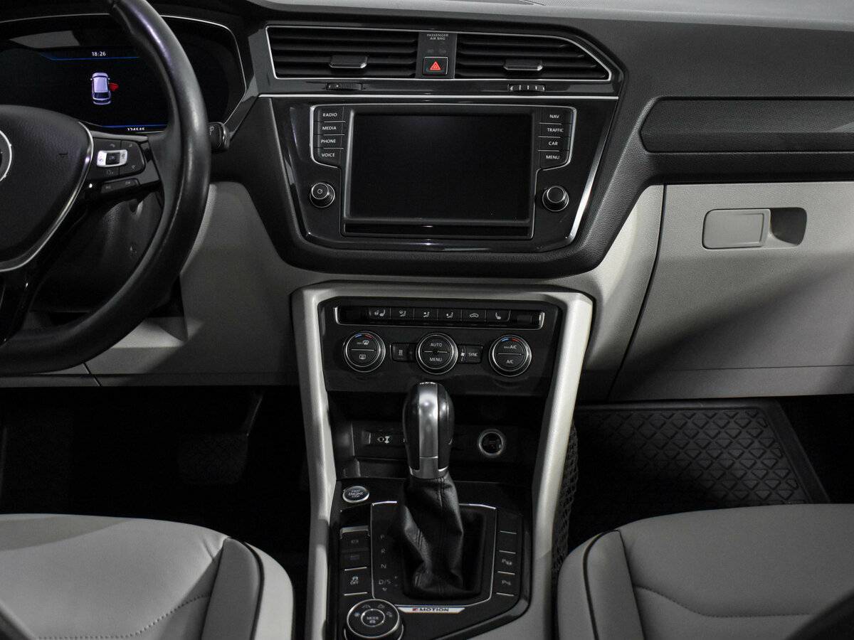 Купить Volkswagen Tiguan с пробегом. Фото: #13