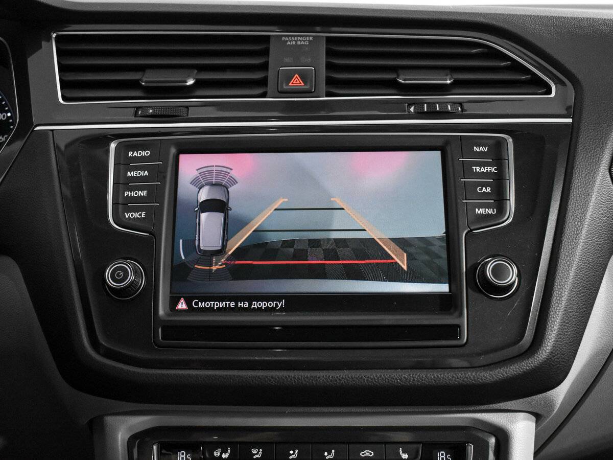 Купить Volkswagen Tiguan с пробегом. Фото: #17