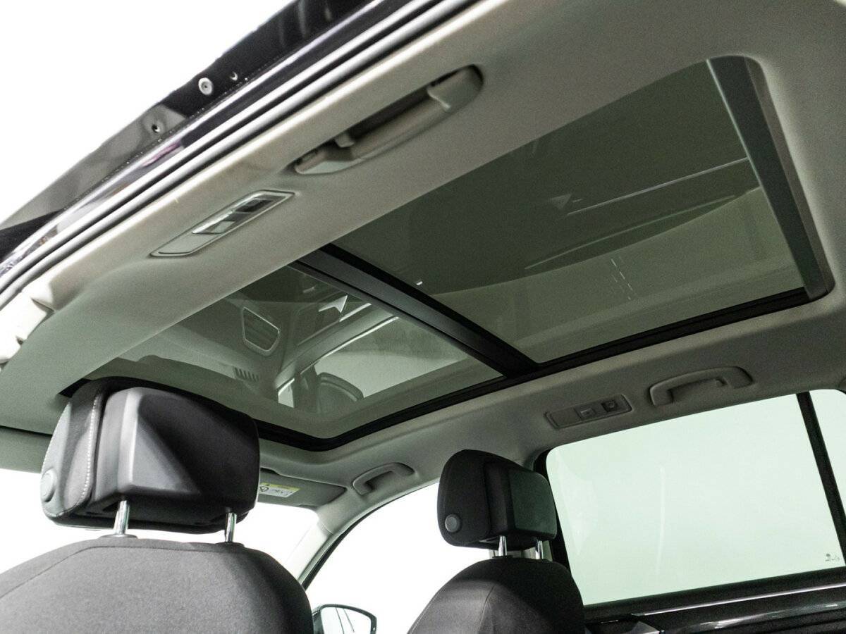 Купить Volkswagen Tiguan с пробегом. Фото: #16