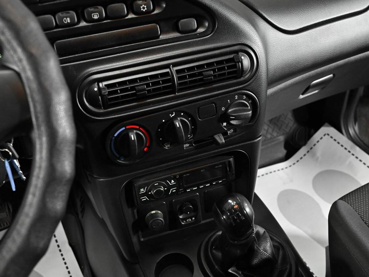 Купить Chevrolet Niva с пробегом. Фото: #8