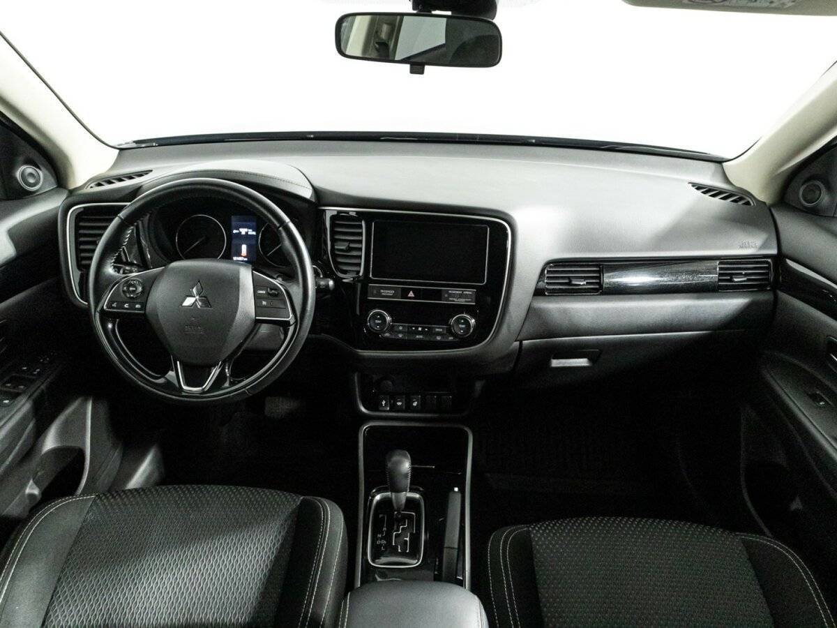 Купить Mitsubishi Outlander с пробегом. Фото: #12