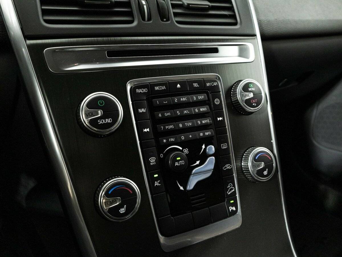Купить Volvo XC60 с пробегом. Фото: #18