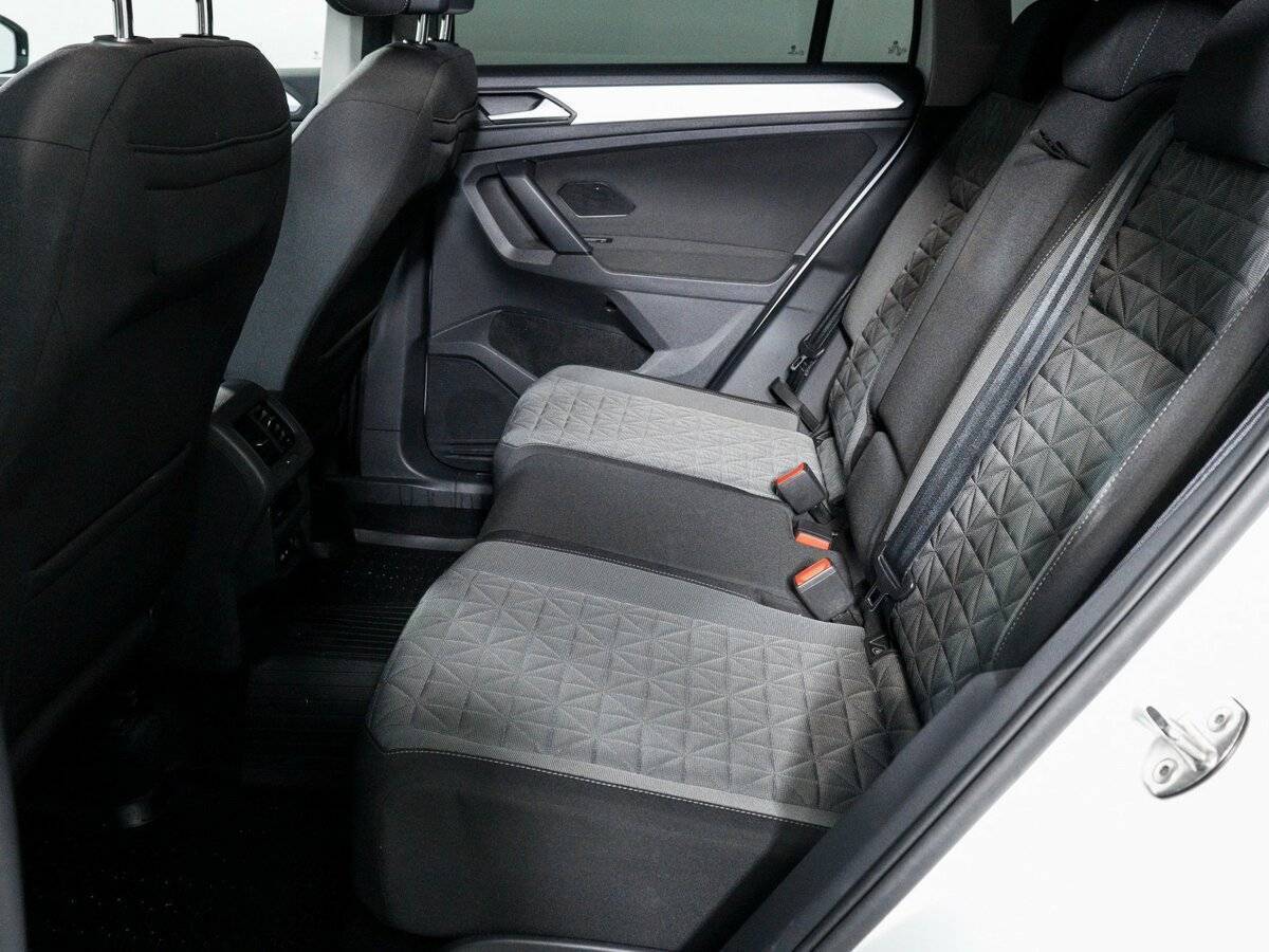 Купить Volkswagen Tiguan с пробегом. Фото: #9