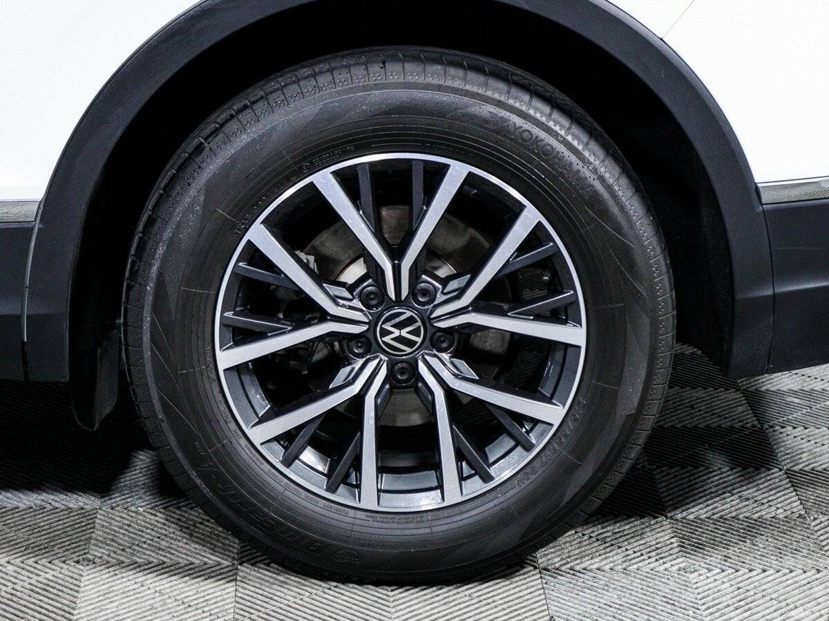 Купить Volkswagen Tiguan с пробегом. Фото: #14