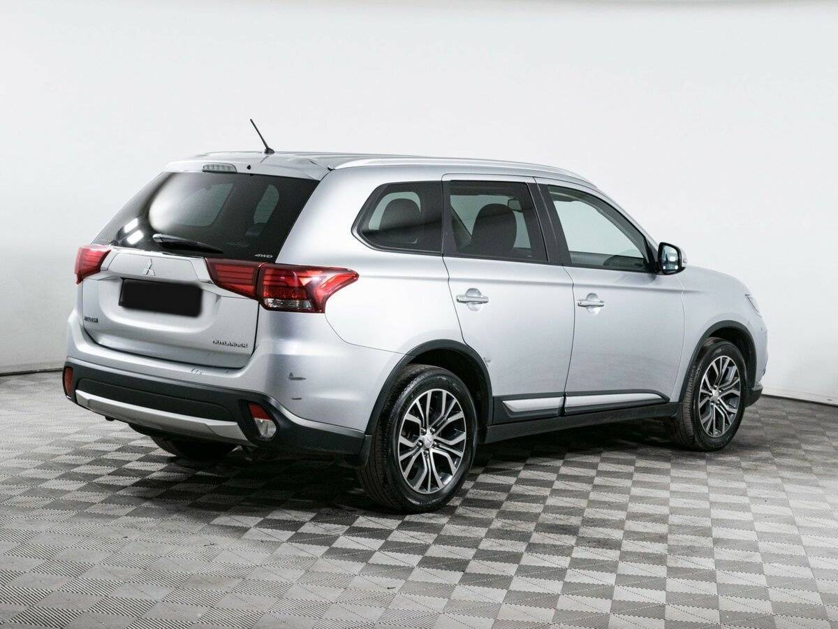 Купить Mitsubishi Outlander с пробегом. Фото: #3