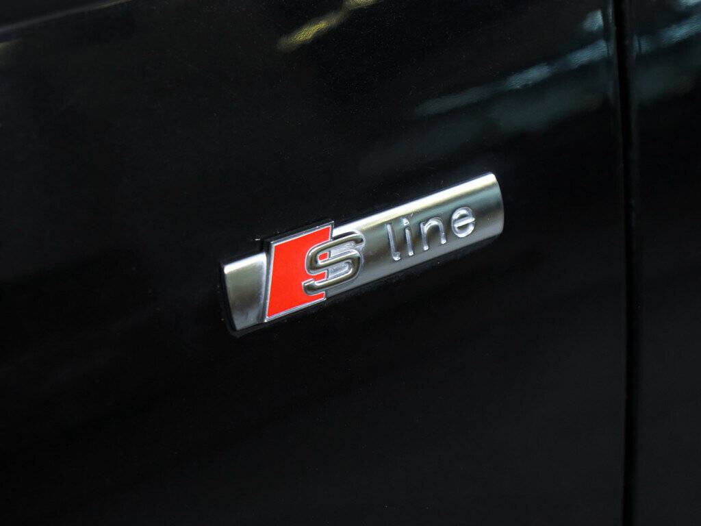 Купить Audi A4 с пробегом. Фото: #17