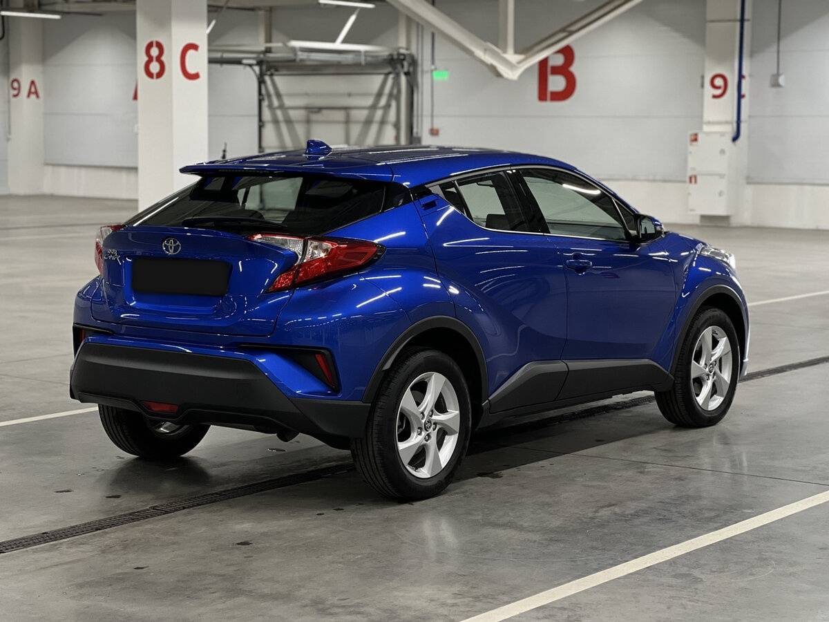 Купить Toyota C-HR с пробегом. Фото: #4