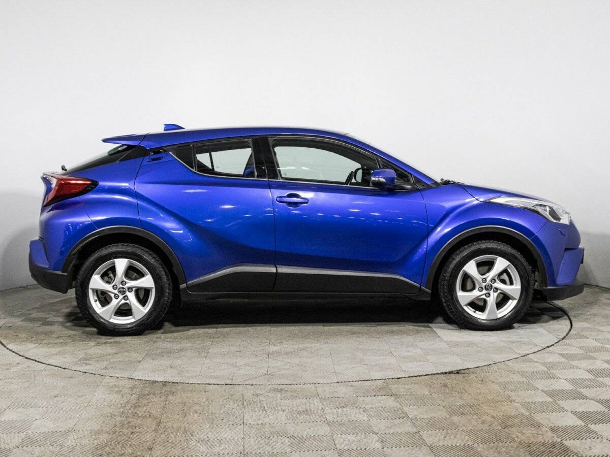 Купить Toyota C-HR с пробегом. Фото: #3