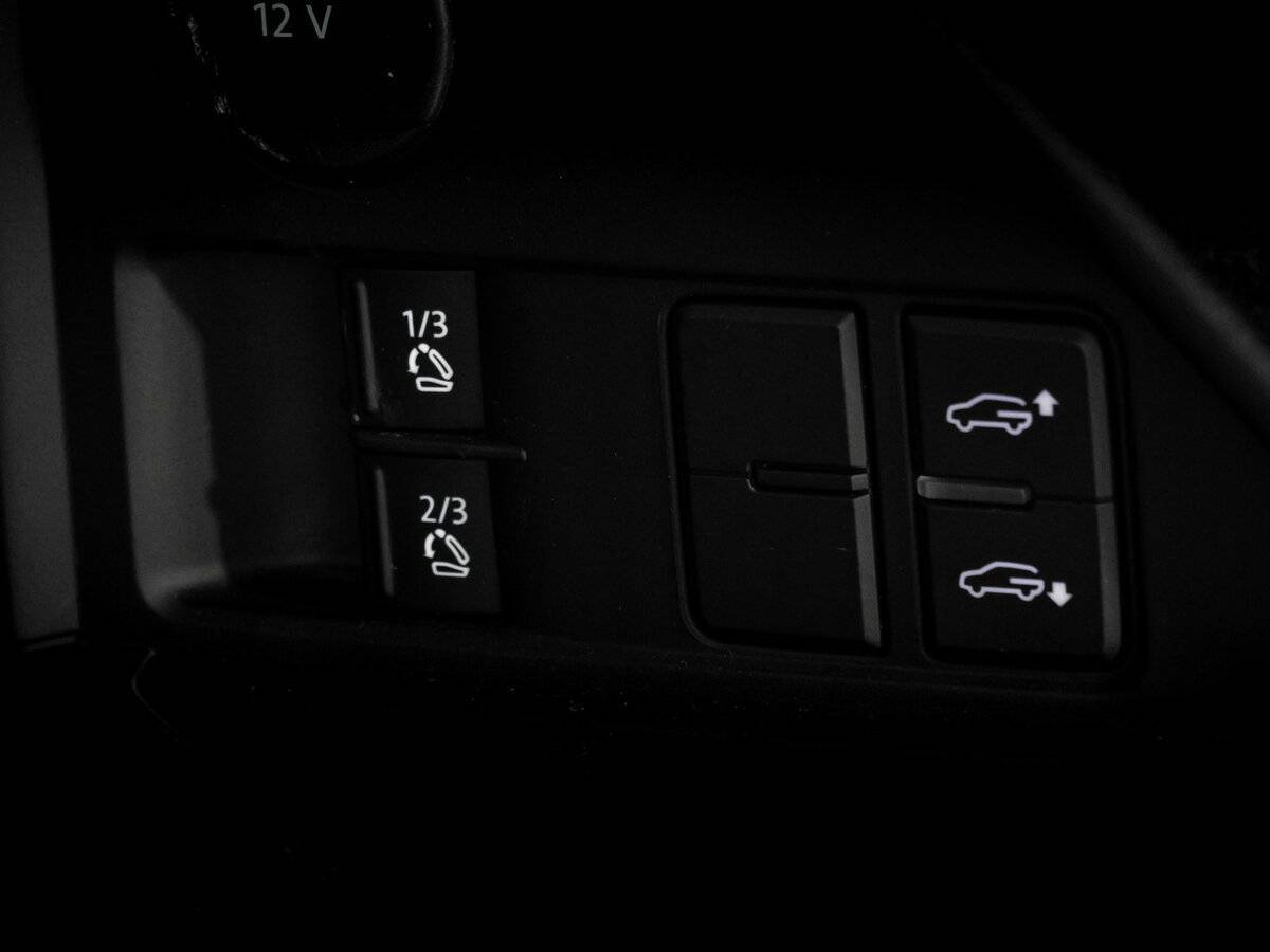 Купить Volkswagen Touareg с пробегом. Фото: #22